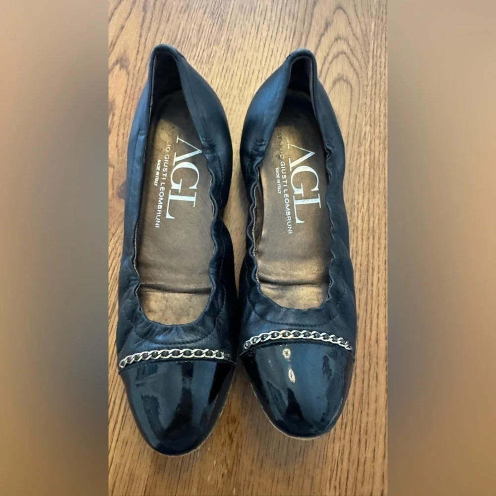 AGL Women's Black Leather Ballet Flats size 8